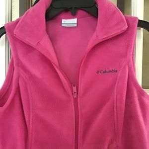 NWT Women’s Columbia hot pink vest S + scarf
